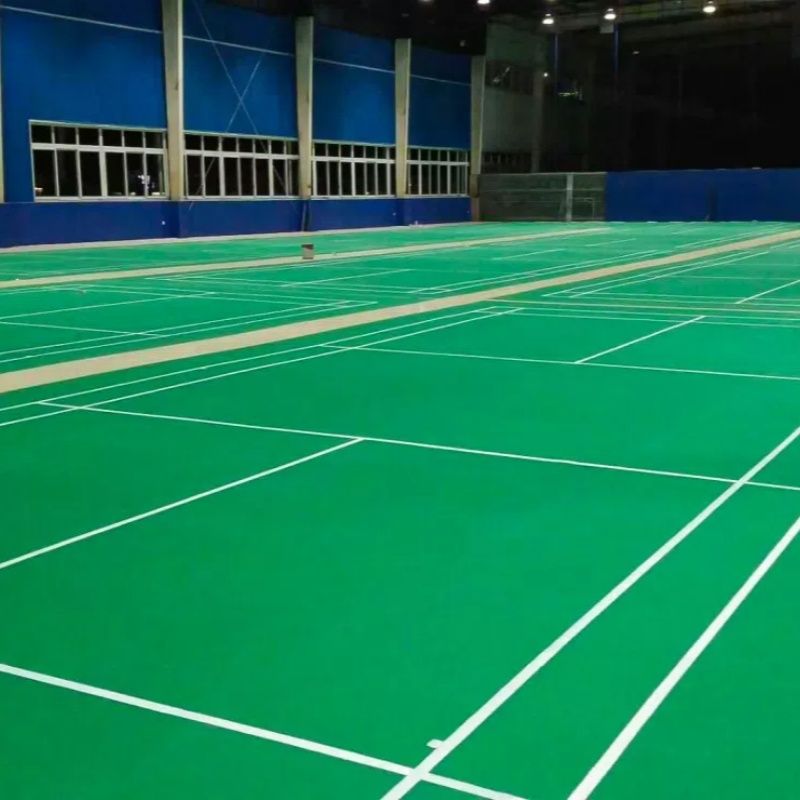 Libere el potencial de su lugar con pisos de bádminton removibles